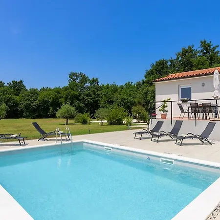 Tamara By Istrialux Loborika