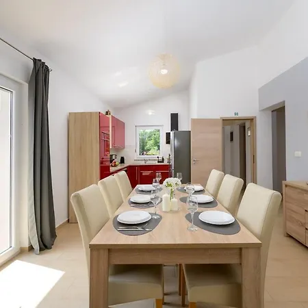 Tamara By Istrialux Loborika