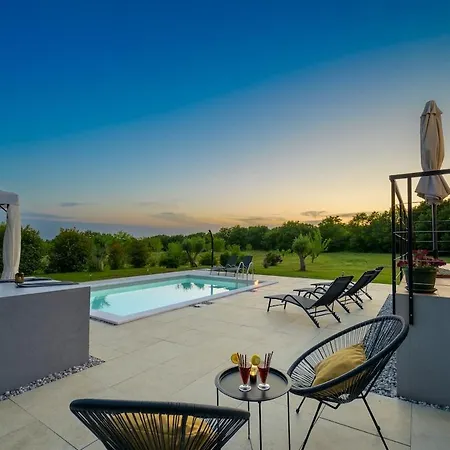 Tamara By Istrialux Villa *