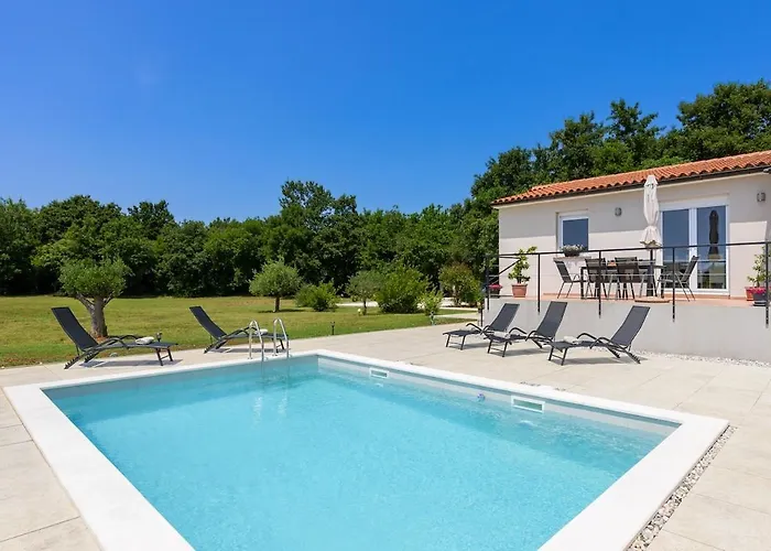 Tamara By Istrialux Loborika