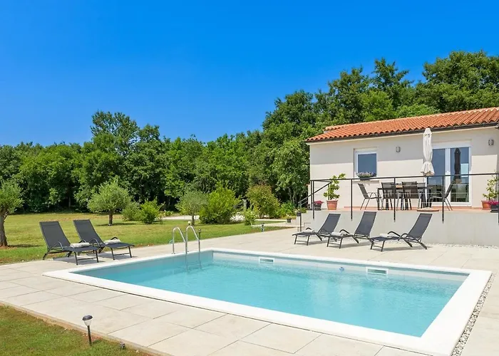 Tamara By Istrialux Loborika