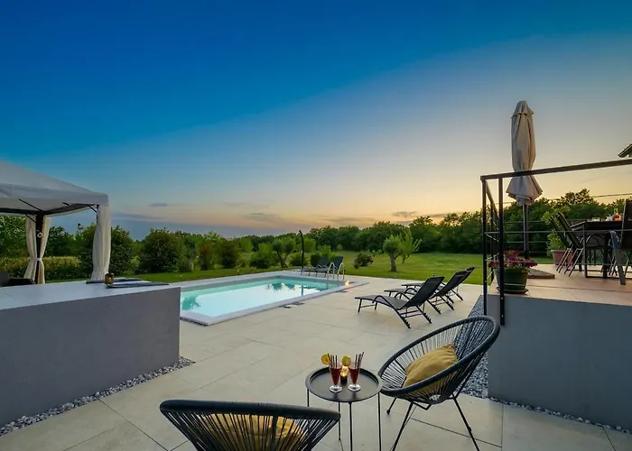 Tamara By Istrialux Villa *